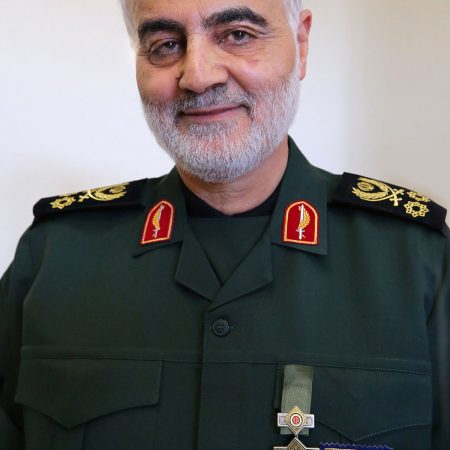 1200px-Qasem_Soleimani_with_Zolfaghar_Order
